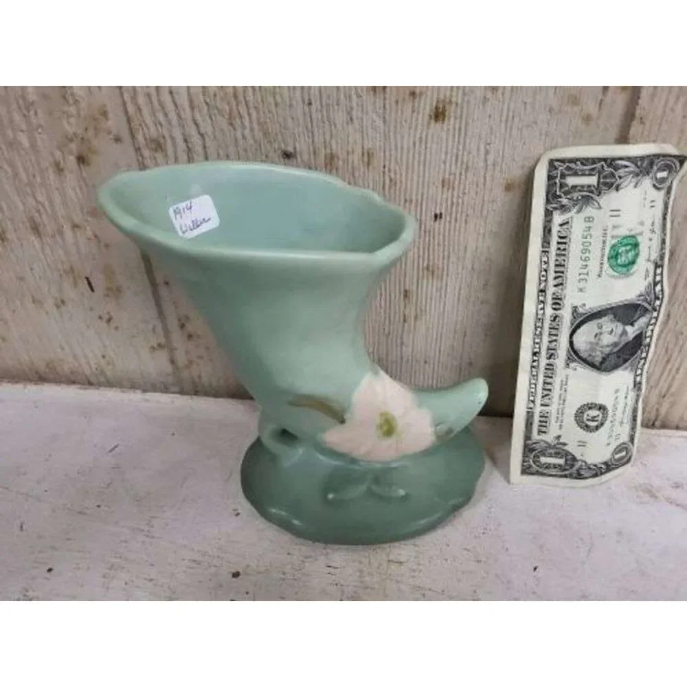 vtg.  Sea Green Weller Dogwood Horn Cornucopia Vase